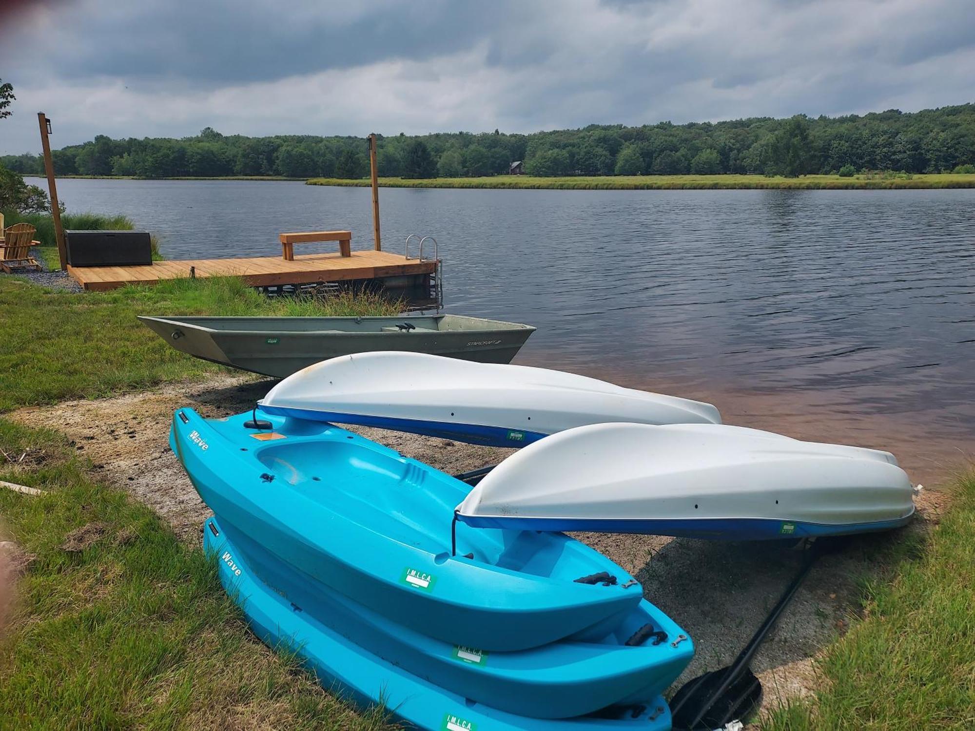 Poconos Brand New Lakefront Oasis 1 Acre, Hottub Gameroom Firepits Talk About Privacy Albrightsville Exteriör bild