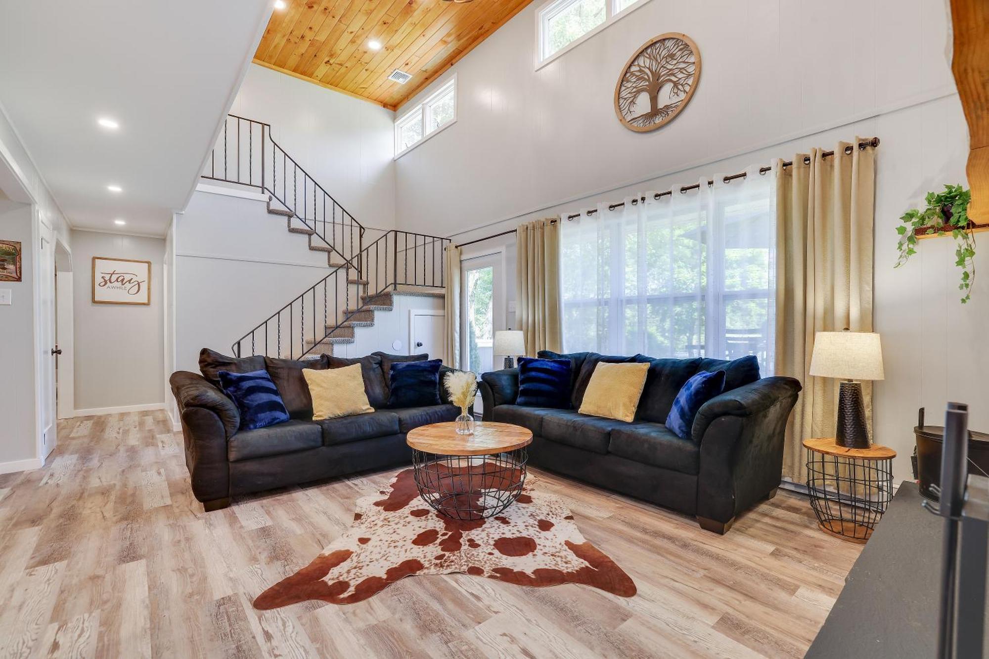 Poconos Brand New Lakefront Oasis 1 Acre, Hottub Gameroom Firepits Talk About Privacy Albrightsville Exteriör bild